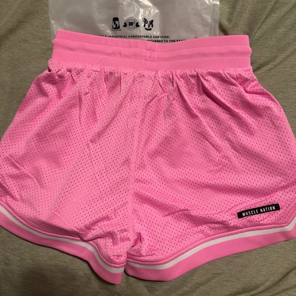 Muscle Nation Women’s 3” Basketball Shorts - Hollywood Pink NWT - Picture 3 of 5